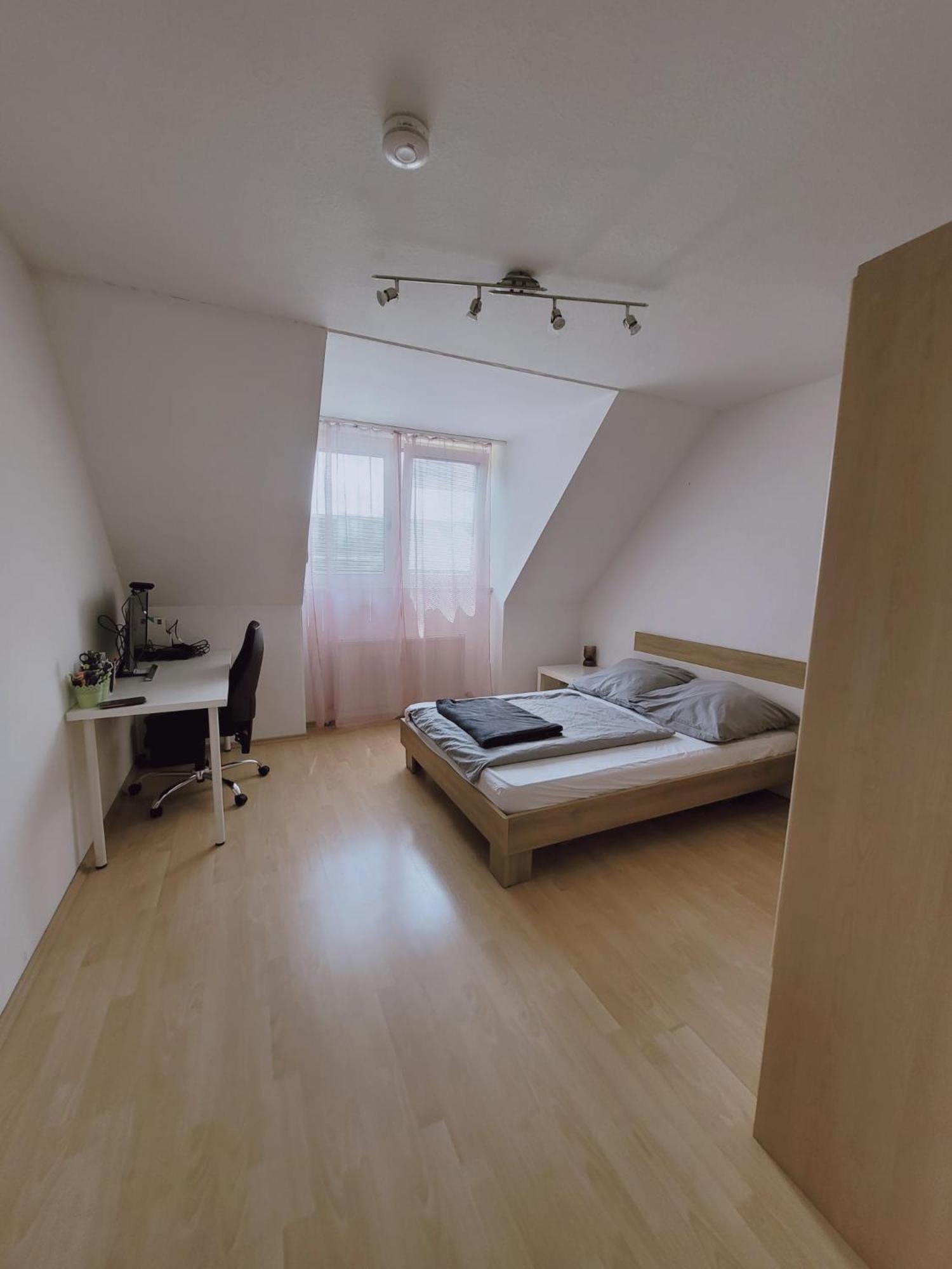 Zentrale 2 Zimmer-Wohnung Mit Balkon Байройт Екстер'єр фото